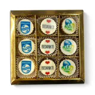 9 Luxe Bonbons met Logo in Gouden Doosje (Vanaf 10 Stuks)