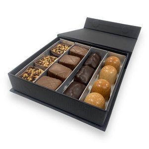 4 traditional Belgian bonbons in a luxurious white box