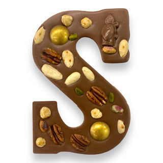 Luxe chocoladeletter S Melkchocolade Noten - Chocoladebox.nl