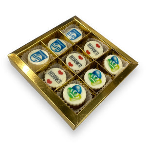9 luxe bonbons met logo in gouden doosje