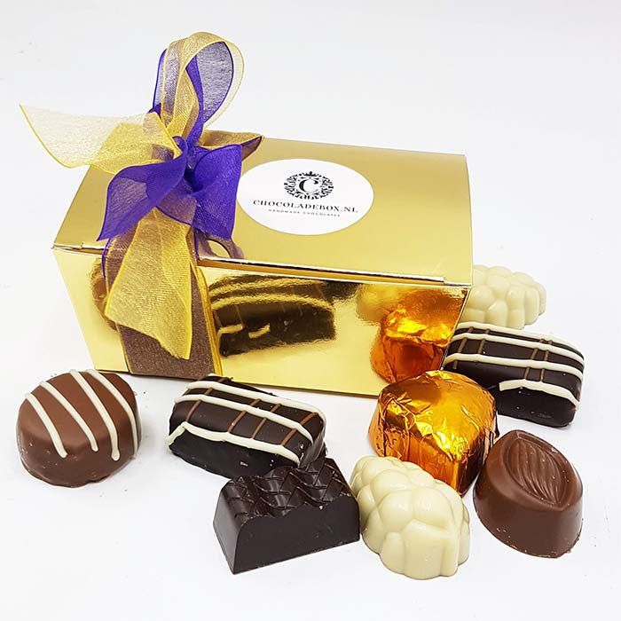 125 grams of Belgian bonbons in a luxurious gold box