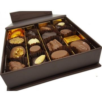 Luxury box with 16 Belgian bonbons