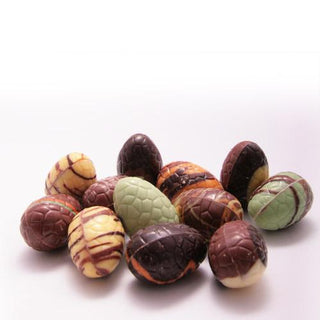 Hart gevuld met paaseitjes - bonbons -chocolade - Chocoladebox.nl