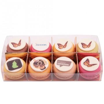 Macarons with logo 8 pieces in transparent packaging