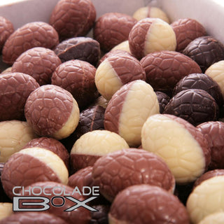 Hart gevuld met paaseitjes - bonbons -chocolade - Chocoladebox.nl