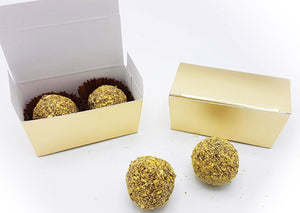 2 Chocoladetruffels in gouden doosje met eigen etiket